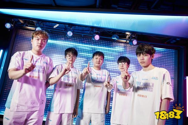 努力奋斗 努力奋斗